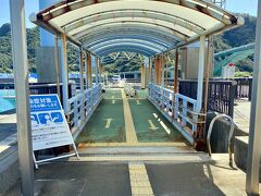 【座間味島へ行ってみる】

毎日、空を見ながら、天気模様を眺め続ける事に...

まあ、特に追われるスケジュールがある訳ではないので、の～んびり～した感じではあるが...