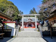 真岡で一番大きな大前神社に来ました。
奥のご本殿は国重要文化財に指定されています。

ちなみに観光物産館からグルっと遠回りして25分ほど歩いてきました。