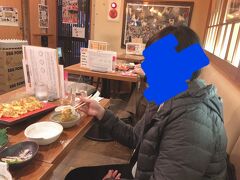 たこ庵という、三ノ宮駅横のダイエーのスタバの反対側のビル2階にあります
明石焼き食べたことがなかったようで
お連れしました！