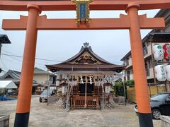 東福寺駅に戻る途中、瀧尾神社がありました。