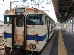 今回の旅は、桂川→原田の筑豊本線にどうしても乗りたくて、しかしこれが本数少なく、この電車を軸に旅の計画をしました

こんなにヤツれた電車だったとは！
