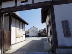 『播州井筒屋敷』
江戸時代から醤油業を営んできた商家のお屋敷だそうです。
今は観光施設になっています。