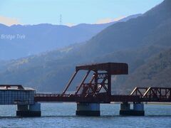 【長浜大橋】
1935年(昭和10年)竣工、跳開橋＋ポニーワーレントラス橋

道路橋としては現存最古と言われる可動橋！
【重要文化財】