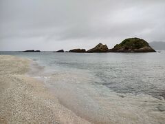 お天気は生憎の曇空