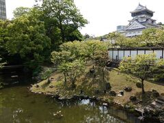 小倉城を眺められる庭園にもチラッと寄ってみる。