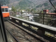 山登りの電車が先に出ていきました。