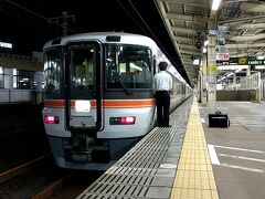 やがて列車は、終点の浜松に到着。
沼津からの所要時間は 1時間40分。。