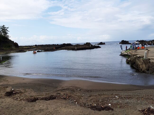 千石船と船大工の里・宿根木に到着。<br />ここで現地ガイドさんと合流して案内して貰います。