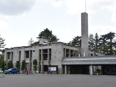 そして天守をあとに、一番楽しみにしていたた弘前市民会館にやってきました。
大好きな建築家、前川國男さんが設計した建物なのです。