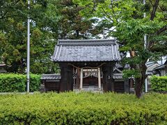 歩いている途中で松本神社がありました。
由緒があると感じました。