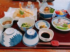 一般道を１時間ほど走って、平戸島に到着した。本日のお宿に到着。お魚が美味しい民宿で、たくさん新鮮なお魚を食べさせてもらった。