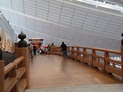 はねだ日本橋。
総檜造りで昔の日本橋半分サイズで再現した橋だそうです。

