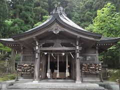 あとは小雨の山道を真山神社に下るだけ　４時到着