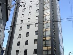 今日のホテルは「スマイルホテル金沢西口駅前」です。

2021年11月開業の新しいホテルです。金沢駅西口から徒歩約4分。