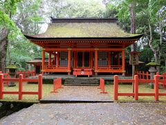 途中には、若宮神社
応神天皇の皇子たちを祀っています。