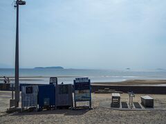 さらに西へ走り、海へ出た。
ここが父母ヶ浜。
ふぼがはま、ではなく、ちちぶがはま。