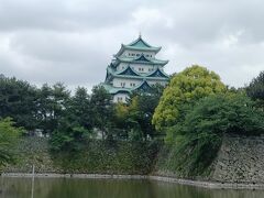 愛知県を代表する観光地「名古屋城」です。