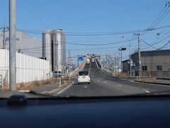ダイハツのCMが撮影されたベタ踏み坂
島根県松江市と鳥取県境港市を結ぶ江島大橋を通って