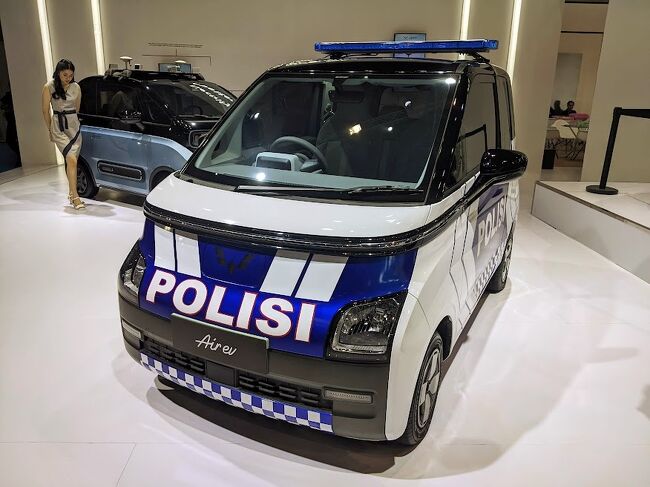 Air EVの警察車バージョン。<br />小さい車なので警察の車両としては頼りない感じ。<br />