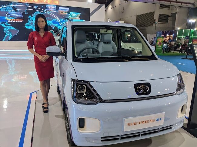 23年の下期から販売予定の小型EVのE1。<br />五菱のAir EVがライバル？<br />