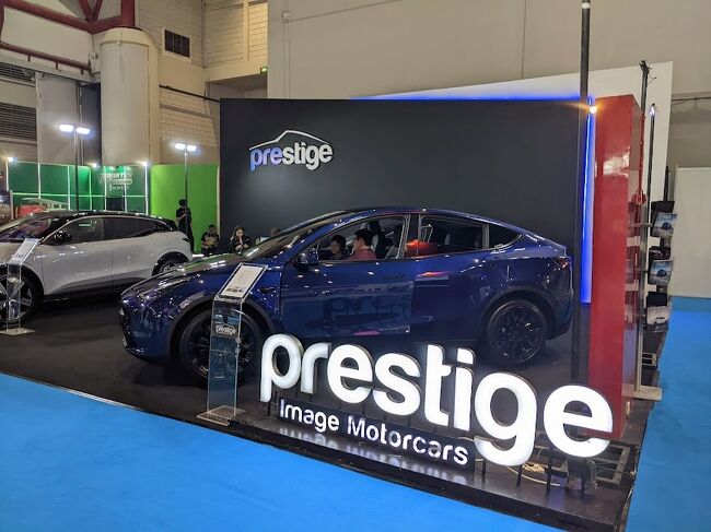 輸入代理店のプレステージは、<br />2つのブランドを展示。<br />