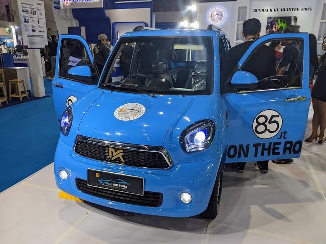  K-Kooper（クーパー）<br />ドアに85 JT（ジュタ）の文字が。1ジュタの単位は100万ルピアなので日本円でだいたい78万円。<br />