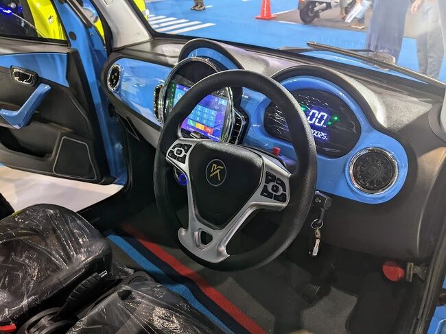 内装は値段なりです。<br />チープな感じ。<br />