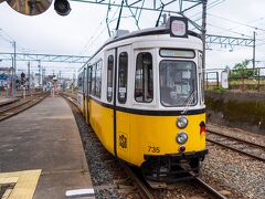 武生で特急しらさぎを降り、たけふ新駅まで徒歩で移動しました。
早速今回の目的であるレトラムが停車していました。