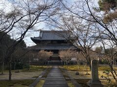 ランチ後は雲竜図を見学するため、 興聖寺に来ました。