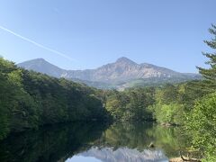 逆さ磐梯山が映り込み