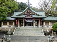 宇和島市内でもかなり大きな神社「和霊神社」に来ました。
かなり立派です。