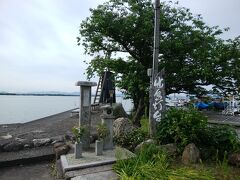 徒歩で出島の灯台へ