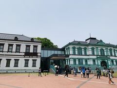 11:15 国立工芸館
ということで目的地、国立工芸展館に到着。
明治時代の洋風建築を移築・再現した建物だそう。