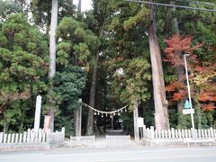 15：05　書写山圓教寺のロープウェイ駅を出発し、夢前スマートから中国道でチョロッとワープして山崎ICで一般道へ。揖保川に平行して走る国道２９号で一宮町へ。

15：57　伊和神社の前の道の駅「播磨いちのみや」に到着しました。駐車場は道の駅でいいみたいです。