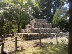 奈良時代に築かれた仏塔と推定されている熊山遺跡。