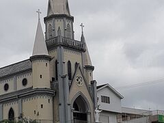 　佐世保の街歩きをします。　　駅から近い「三浦町カトリック教会」