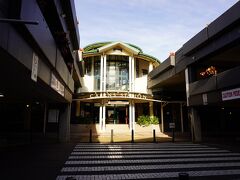 ケアンズセントラル駅。キュランダ高原鉄道はここからのはずだが。残念。