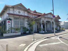 浜寺公園駅です。