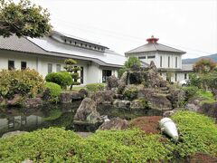 8:50　道の駅 鷲の里（徳島県那賀郡那賀町）曇り・11℃

太龍寺ロープウェイ鷲の里駅にもなっているし、レストラン、売店、日本庭園もあります。
