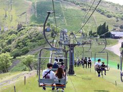 打見山から蓬莱山へ向かうリフト（無料です）