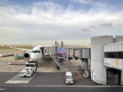 一週間前から長期天気予報と睨めっこが続く日々。今回の旅行は親元を離れた息子ら二人と家族 4人揃っての石垣離島旅です。アラサーになっても親に付き合ってくれるだけで我々は楽しさ倍増です。