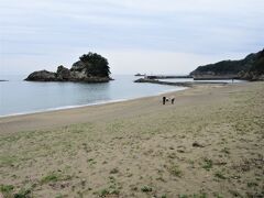 12:55　大浜海岸（徳島県海部郡美波町）
砂浜はおまり大きくはありませんが、波が穏やかで、静かな浜です。