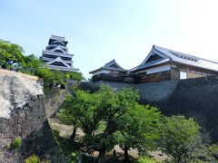 復旧工事の邪魔にならないよう、専用の見学通路に沿って見学する。