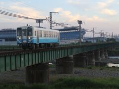 予讃線の始発列車