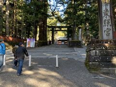 車にて移動
小学校の修学旅行以来？
日光東照宮
良いお天気
