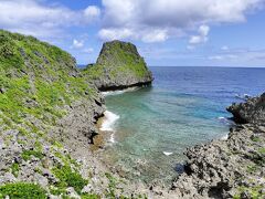 少し移動して次に向かったのは真栄田岬。
ここは東シナ海を一望できる絶景スポット。
