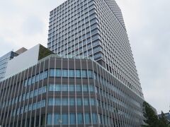 名古屋・栄の新しい風景
車窓から見えた建て替え中の中日ビルはいつの間にかこんなに高くなっていました。
（新・中日ビル：高さ170ｍ、地上33階、地下5階）