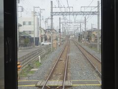 車両は変わったけど、前面ガラスがすごく汚れているのは変わらない。なんか、東武の電車って昔からこういうイメージ。