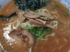 翌昼は万楽のラーメン