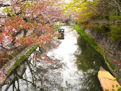 八幡堀
豊臣秀吉の甥・秀次が、琵琶湖からの水運を発達させ、居城である八幡山城の城下町を繁栄させるために活用したもの。